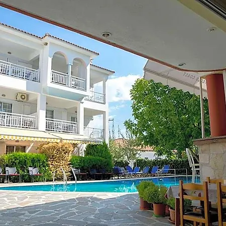 Melissa Gold Coast 2*